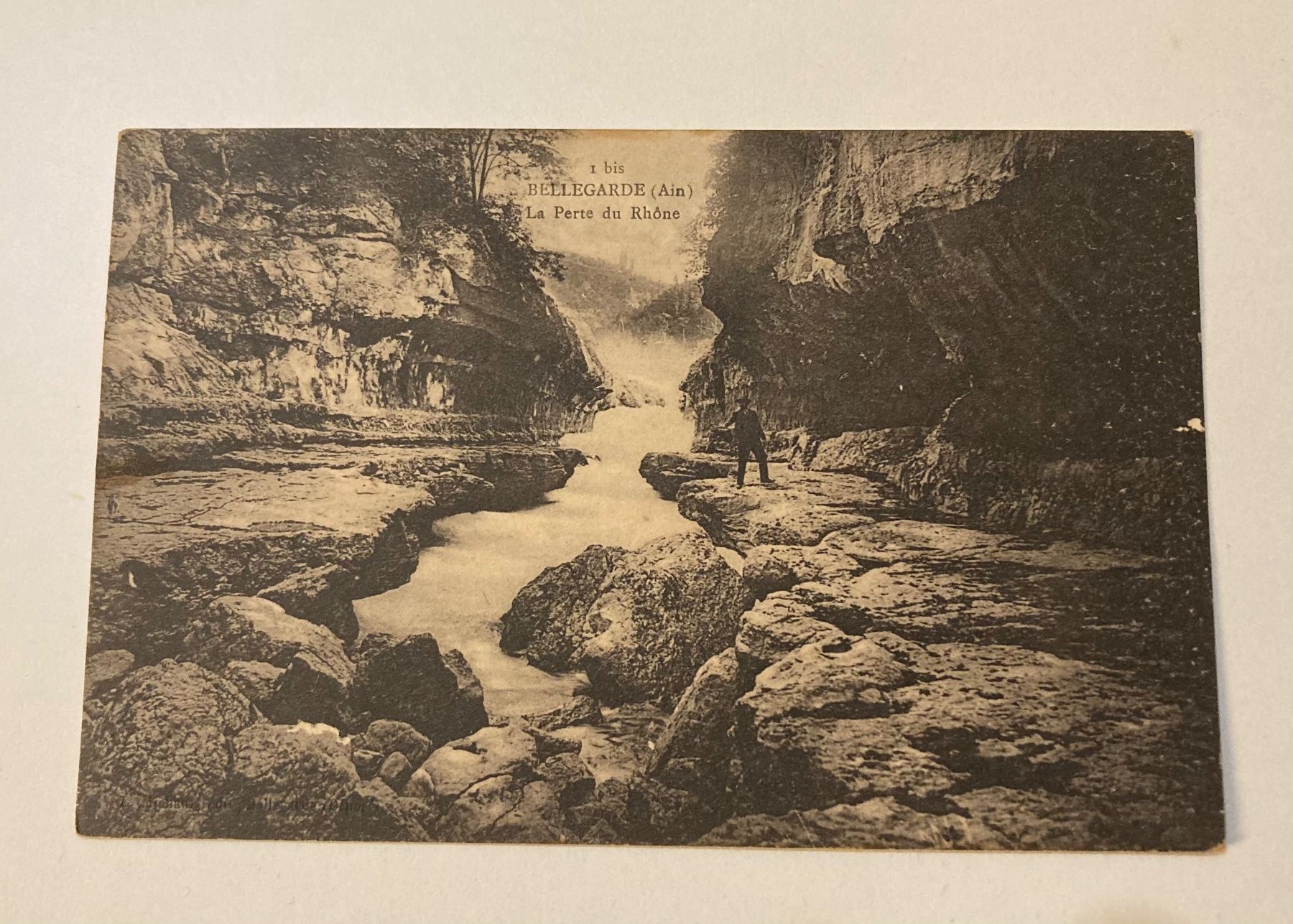 Cartoline postali: Alte Postkarte Bellegarde La Perte du Rhone – Usato da Zürich venduto da Ekka