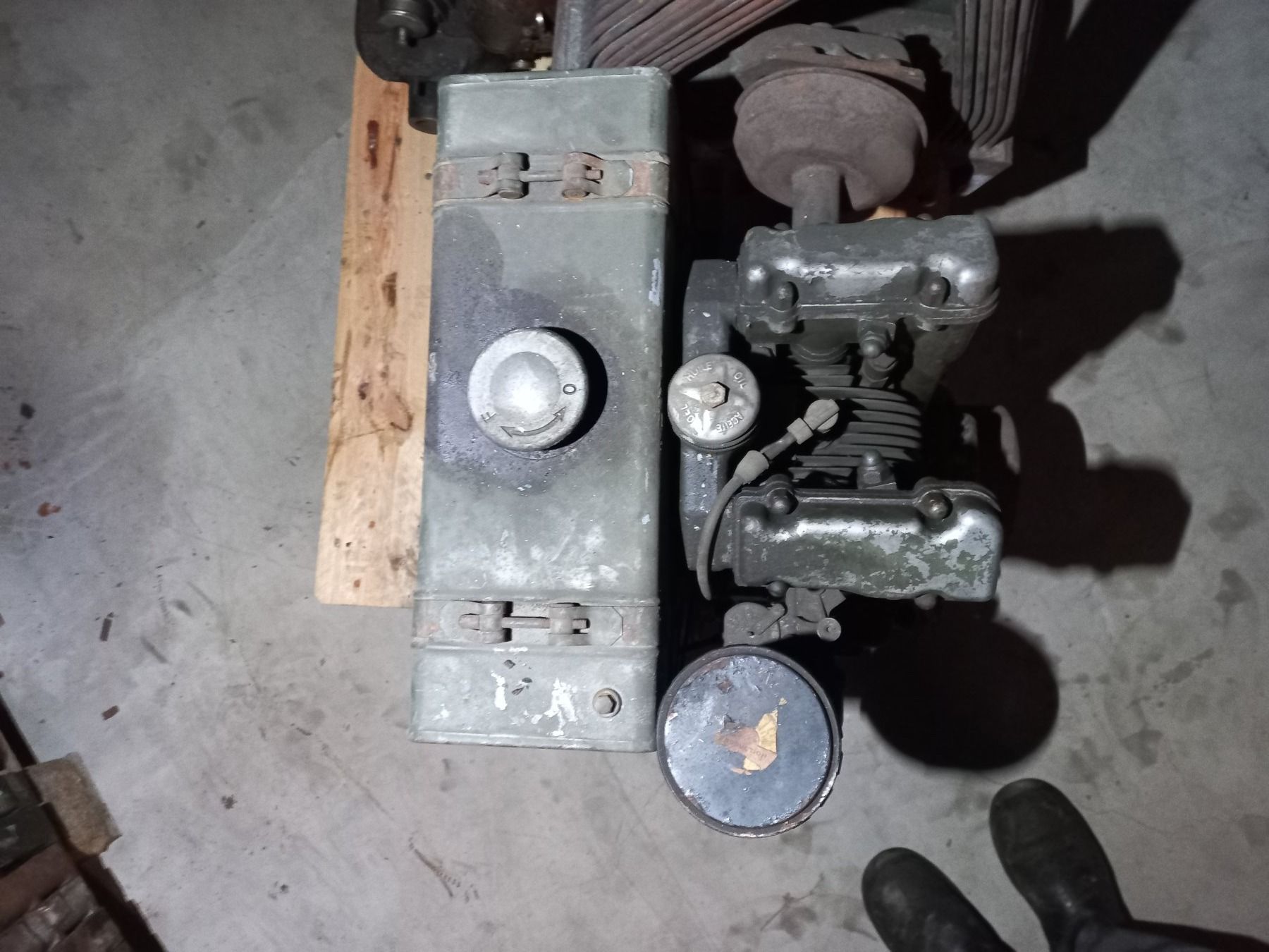 Motoren: sehr schöner original Oldtimer Stationärmotor Bernard W 112 – Gebraucht aus Dulliken von Classiclerch4657 4