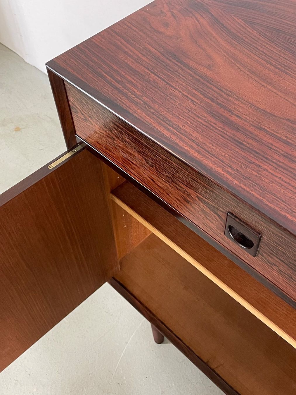 Cassettiere: Dänisches Palisander Sideboard Brouer 60s – Usato da Basel venduto da MidMod20C 2