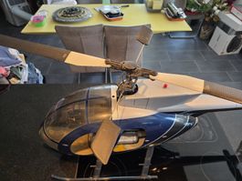 RC Helikopter mit Zubehör im Alukoffer.