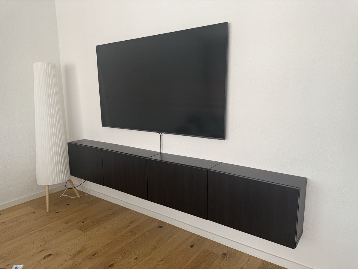 Ikea TV Möbel: Schwebendes TV-Lowboard / TV-Kommode schwarz – Gebraucht aus Dällikon von nit_l52s