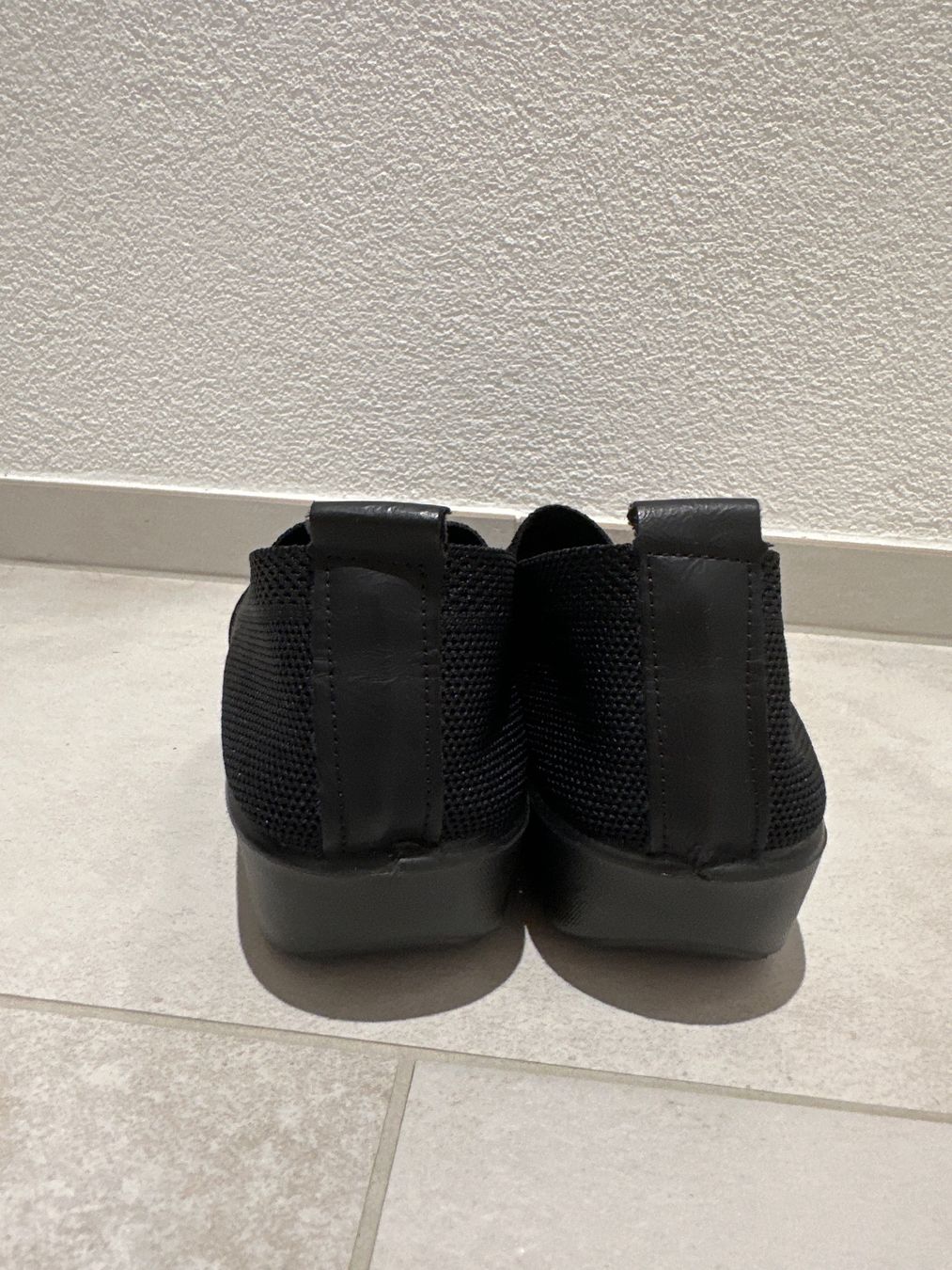 Scarpe da donna: Schuhe Damen Schwarz Grösse 39 – Usato da Zug venduto da Hehe 6