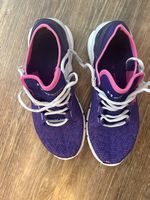 Under Armour Hallenturnschuhe Grösse 40.5