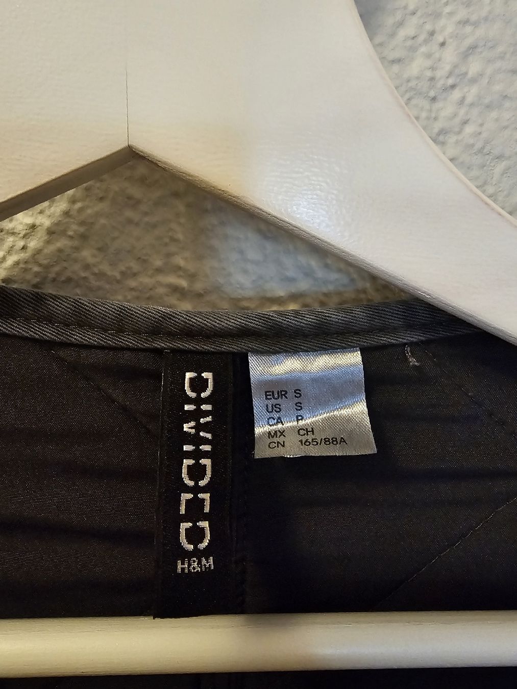 H&M Jacken: H&M Divided Steppjacke dunkelgrau Gr. S – Gebraucht aus Bern von Oscarella 3