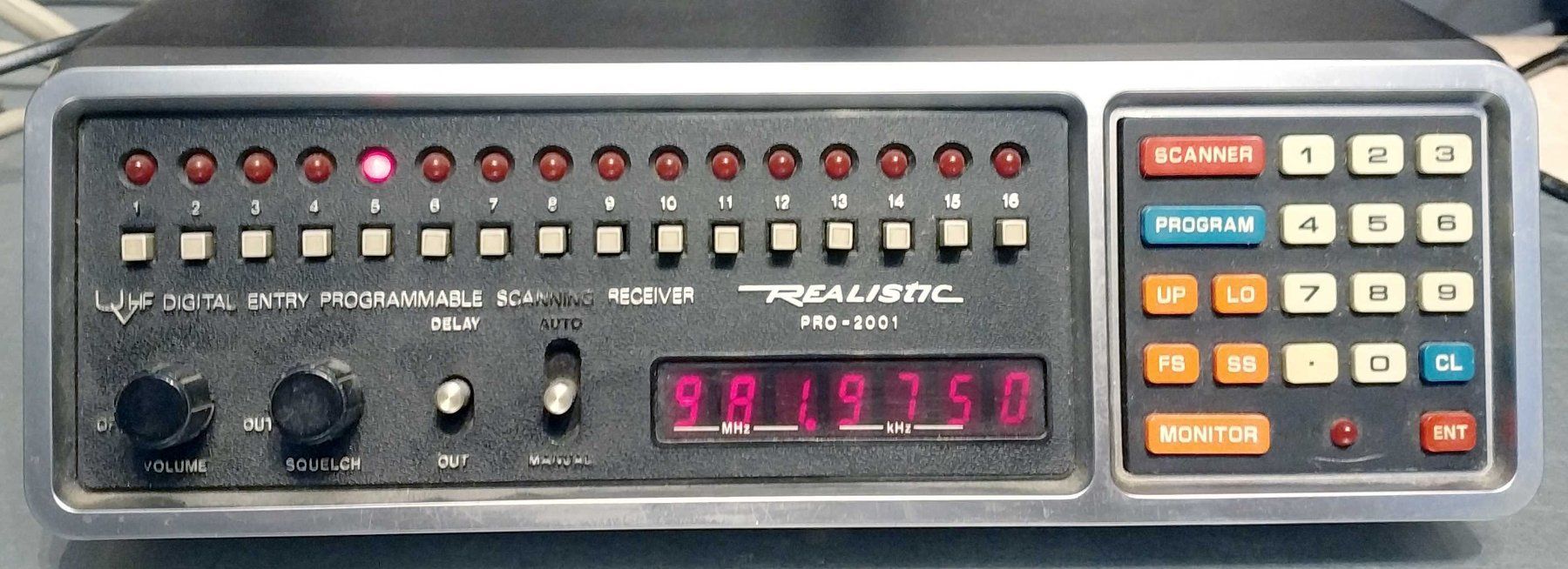 Programmable FM Scanning Receiver VHF/UHF(Realistic PRO2001) (Gebraucht ...