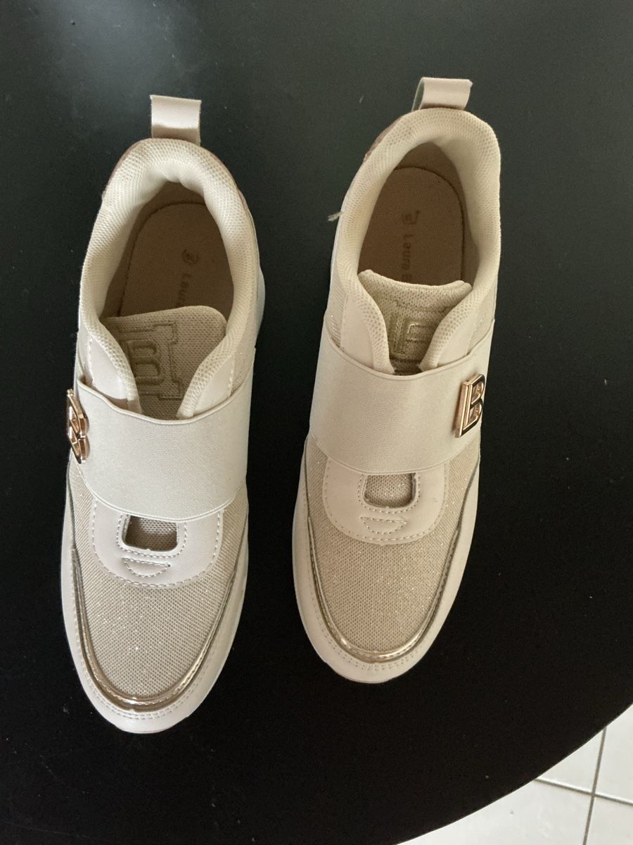 Laura Biagiotti Scarpe da donna: Laura Biagiotti Sneaker  Grösse 38  – Nuovo (secondo la descrizione) da Belp venduto da embudu20 1
