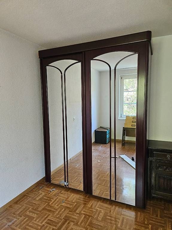 Armadi: Eleganter Kleiderschrank mit grossen Spiegelfronten – Usato da Kaltenbach venduto da Sebiii14