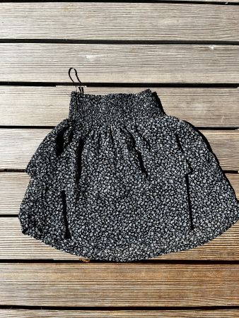 Damenrock PIGALLE Blumenmuster XS, guter Zustand