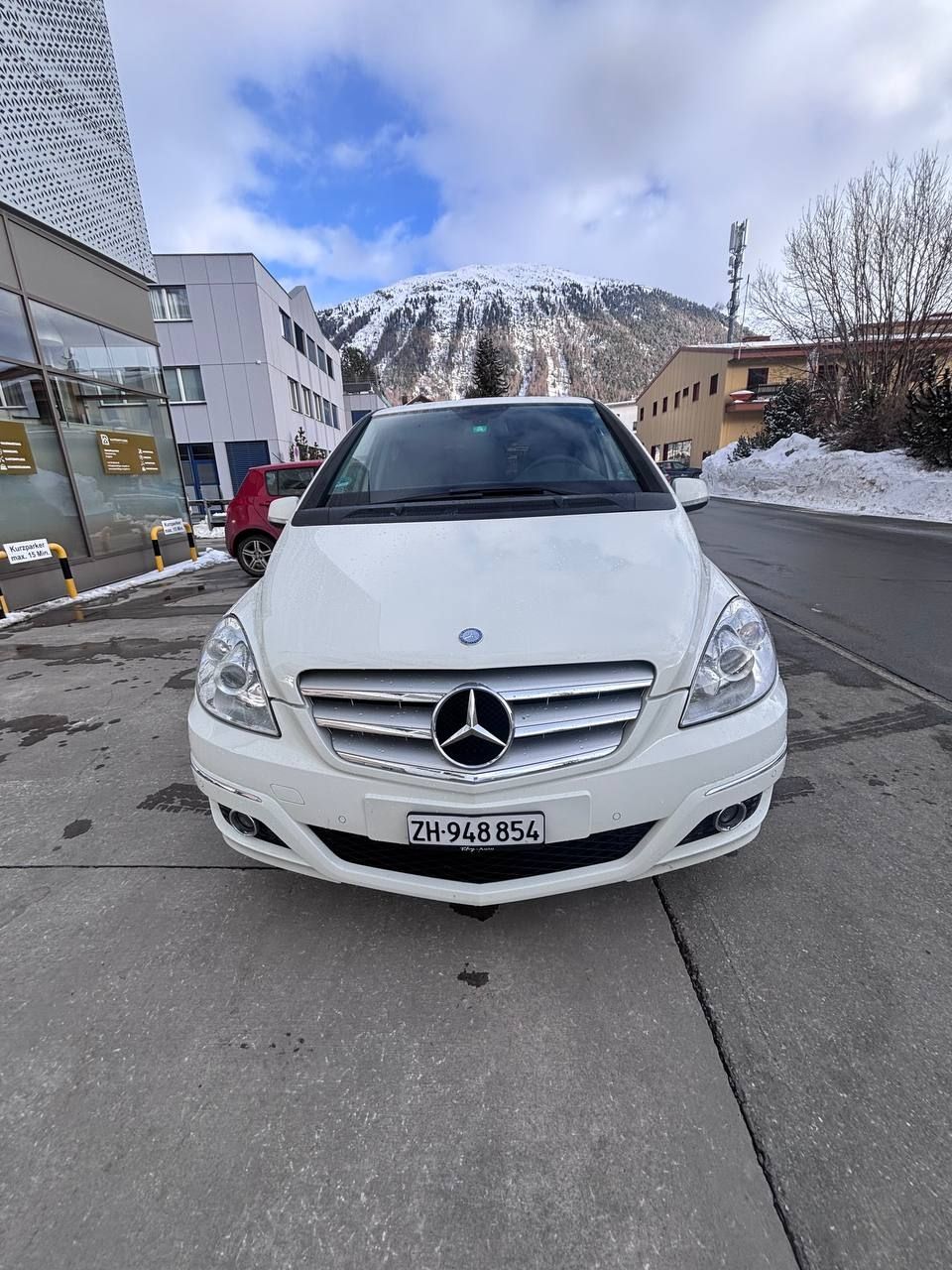 Mercedes-Benz Automobili: Mersedes B200 Benzin / Erdgas – Usato da Pontresina venduto da Twi_sjc6 8