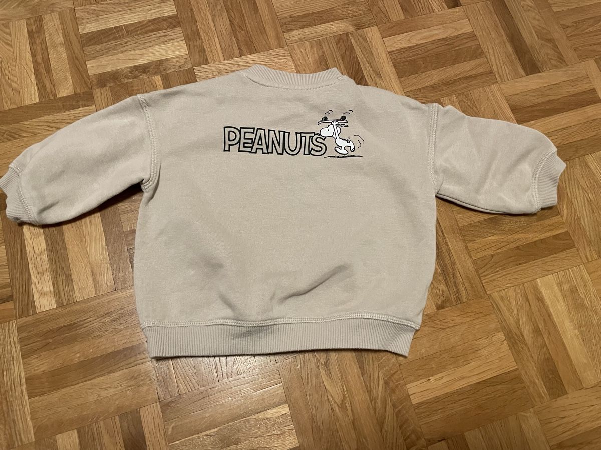 H&M Pulls et sweat-shirts: Pull H&M Bébé Snoopy PEANUTS, 6-9 mois – Neuf (Voir description) à Versoix par Pti-pois 2