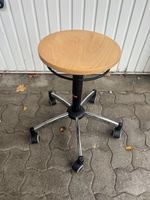 Drehhocker ASSISTENT mit Rollen Sitz Buche (Firma Lotz)