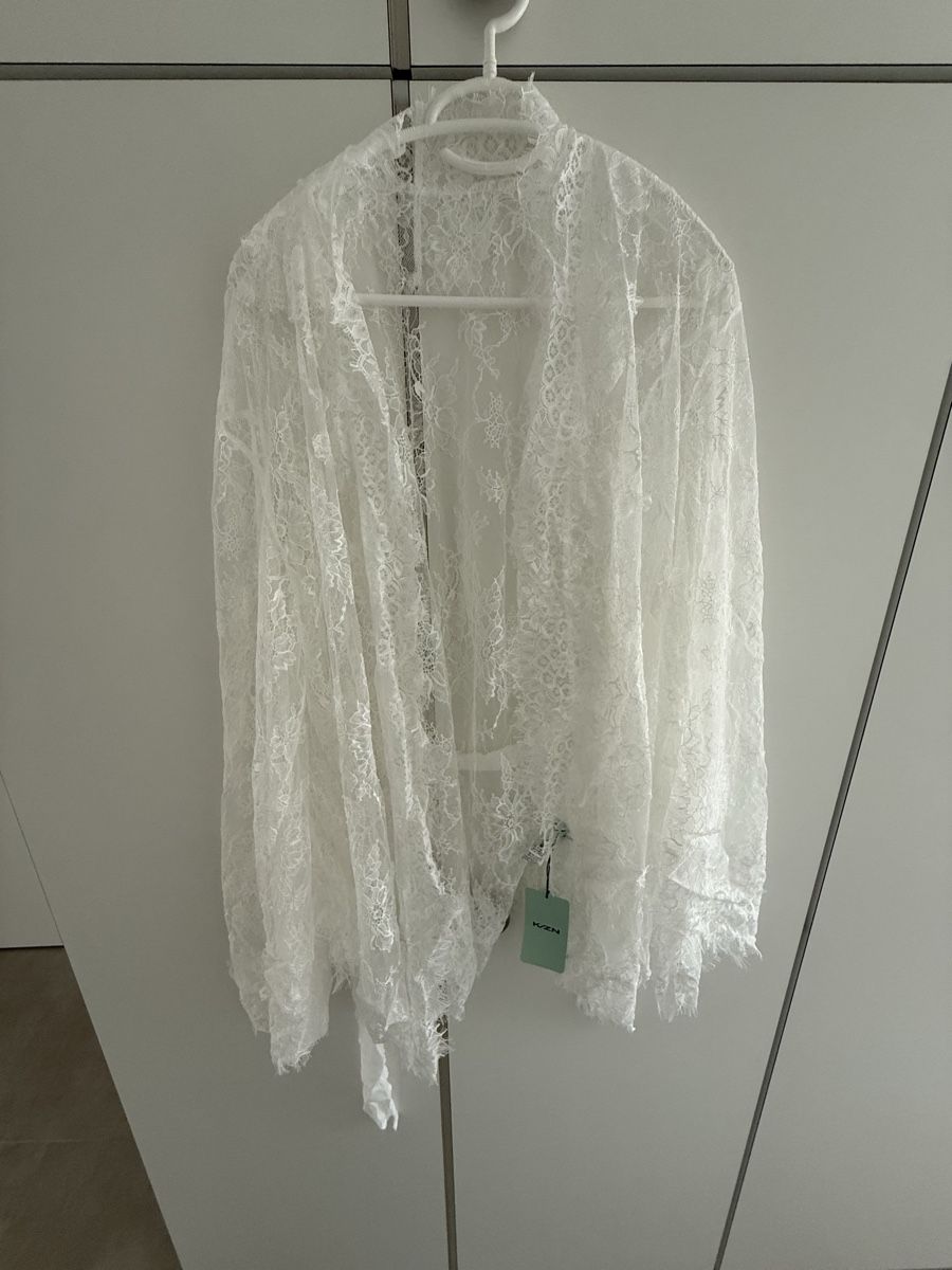 Internationale Kunst: Kimono aus Spitze Neu – Neu und originalverpackt aus Gebenstorf von sdent 1