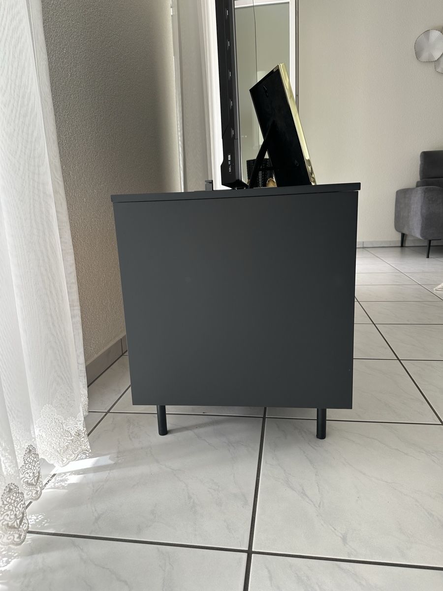 Ikea Mobili TV: Tv Möbel – Nuovo (secondo la descrizione) da Olten venduto da ayf_nyd2 1