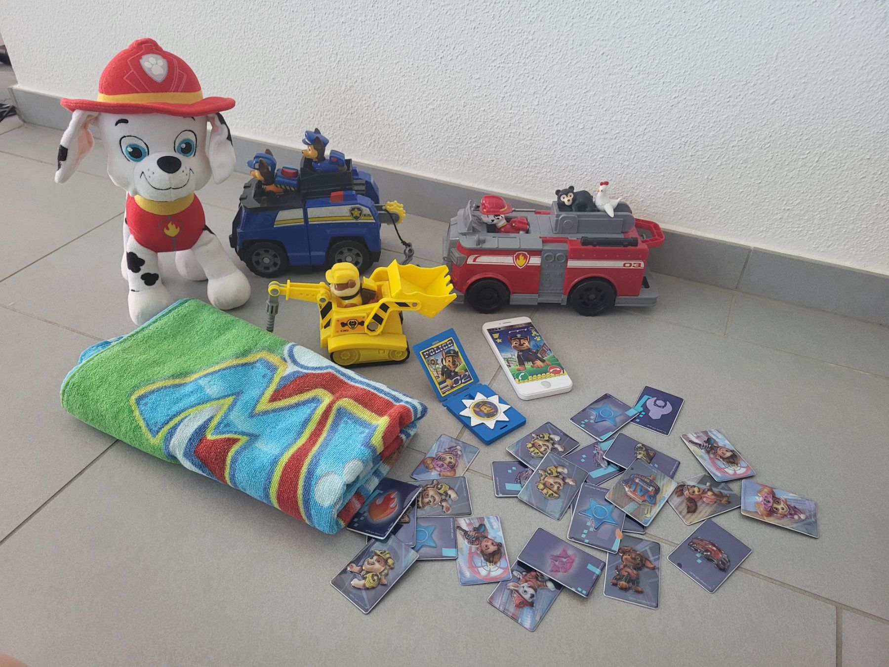 Giocattoli: Paw Patrol div Autos Transformer Wohnwagen – Usato da Boswil venduto da i12i