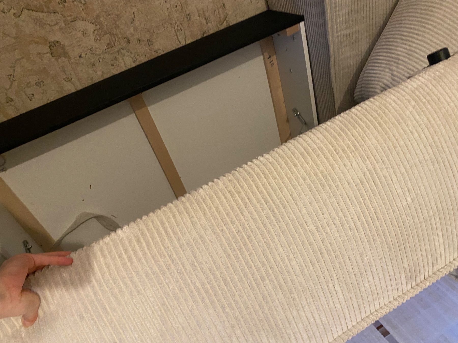 Sofas: Beiges Cordsofa – Gebraucht aus Zürich von zoe_xh9t 2