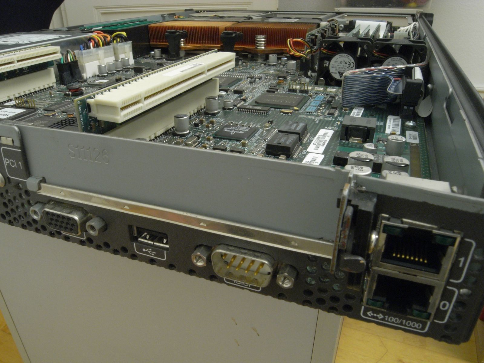 Sun Server: Sun Fire V20z, 2.6 GHz, 8 GB RAM – Usato da Bern venduto da Sot 1