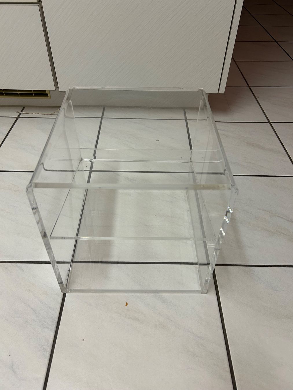 Sonstiges für Haushalt & Wohnen: Zeitungs-/Zeitschriftenständer Plexiglas – Gebraucht aus Staufen von ret_b6hc 1