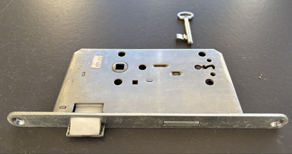 Lucchetti: Einsteckschloss Glutz Swiss 1001, BB, DIN links, DM 60mm – Usato da Rothrist venduto da Dluna1 2