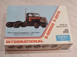 1/25 1/24 AMT ERTL International F-2575 Truck Revell