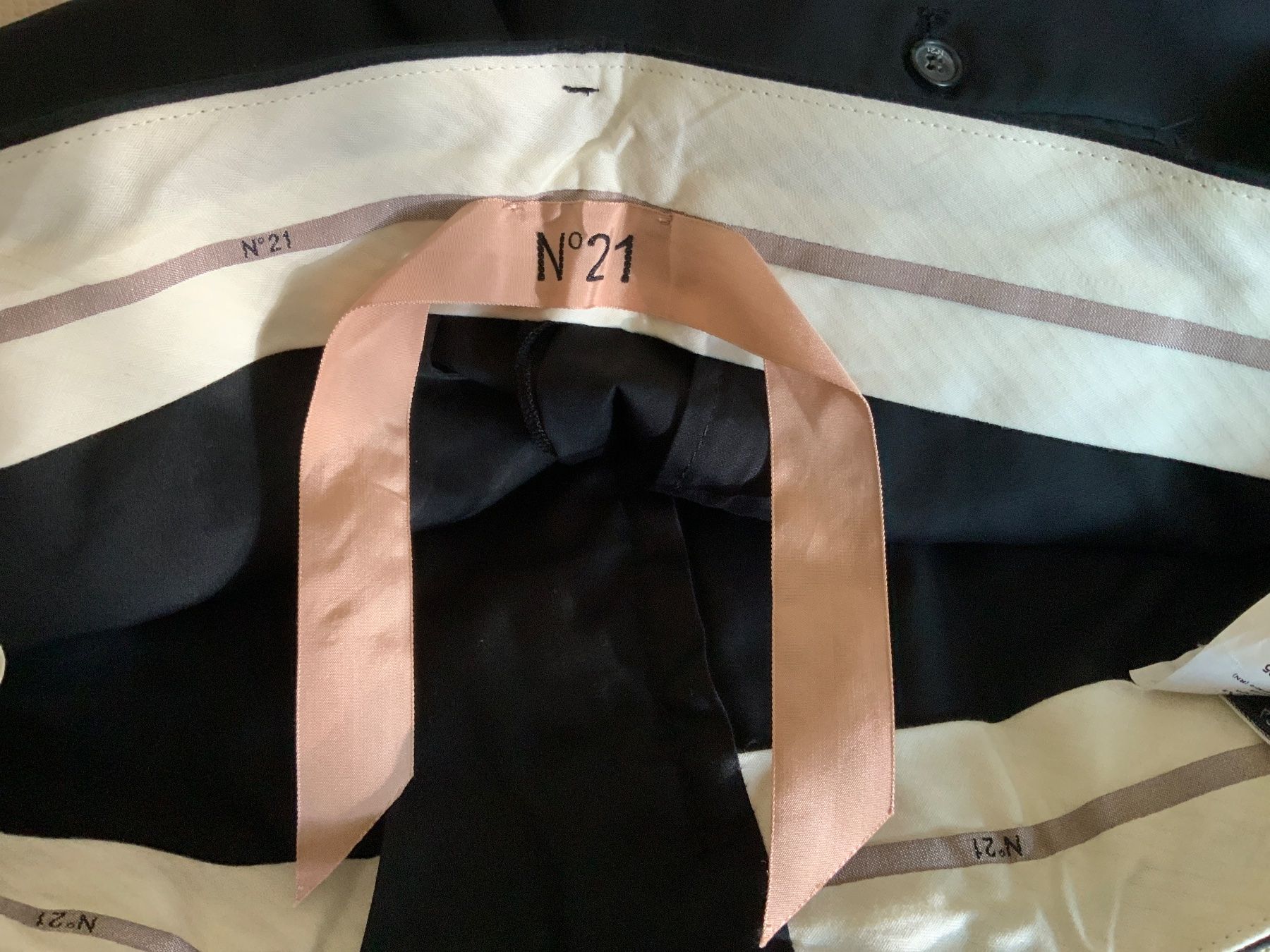 Pantaloni: Bermuda/Hosenrock No 21 – Usato da Basel venduto da dreiklang01 2