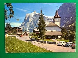 Grindelwald, Kirche und Wetterhorn - belebt - VW-Käfer