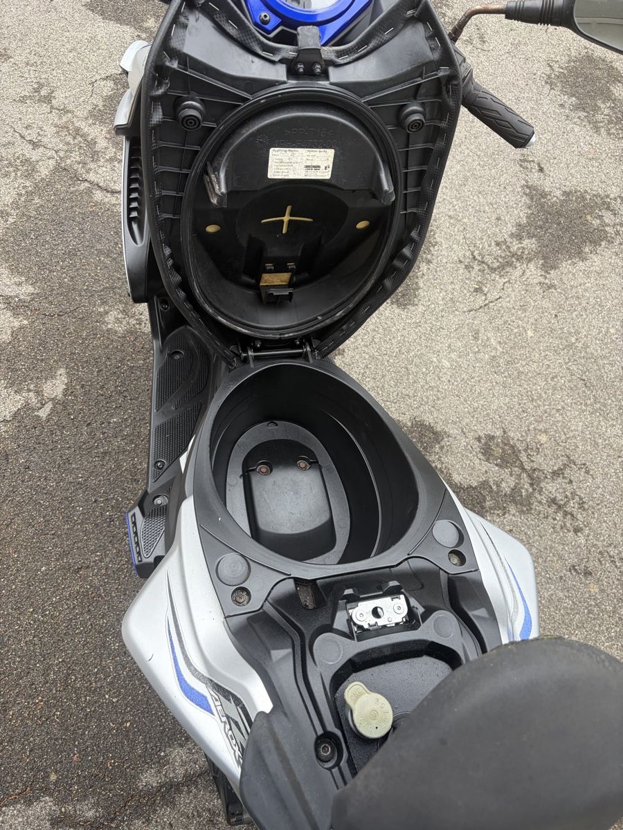 Yamaha Scooter: Yamaha Aerox Mit MFK 2025 – Usato da Biel-Bienne venduto da Silva-M30 5