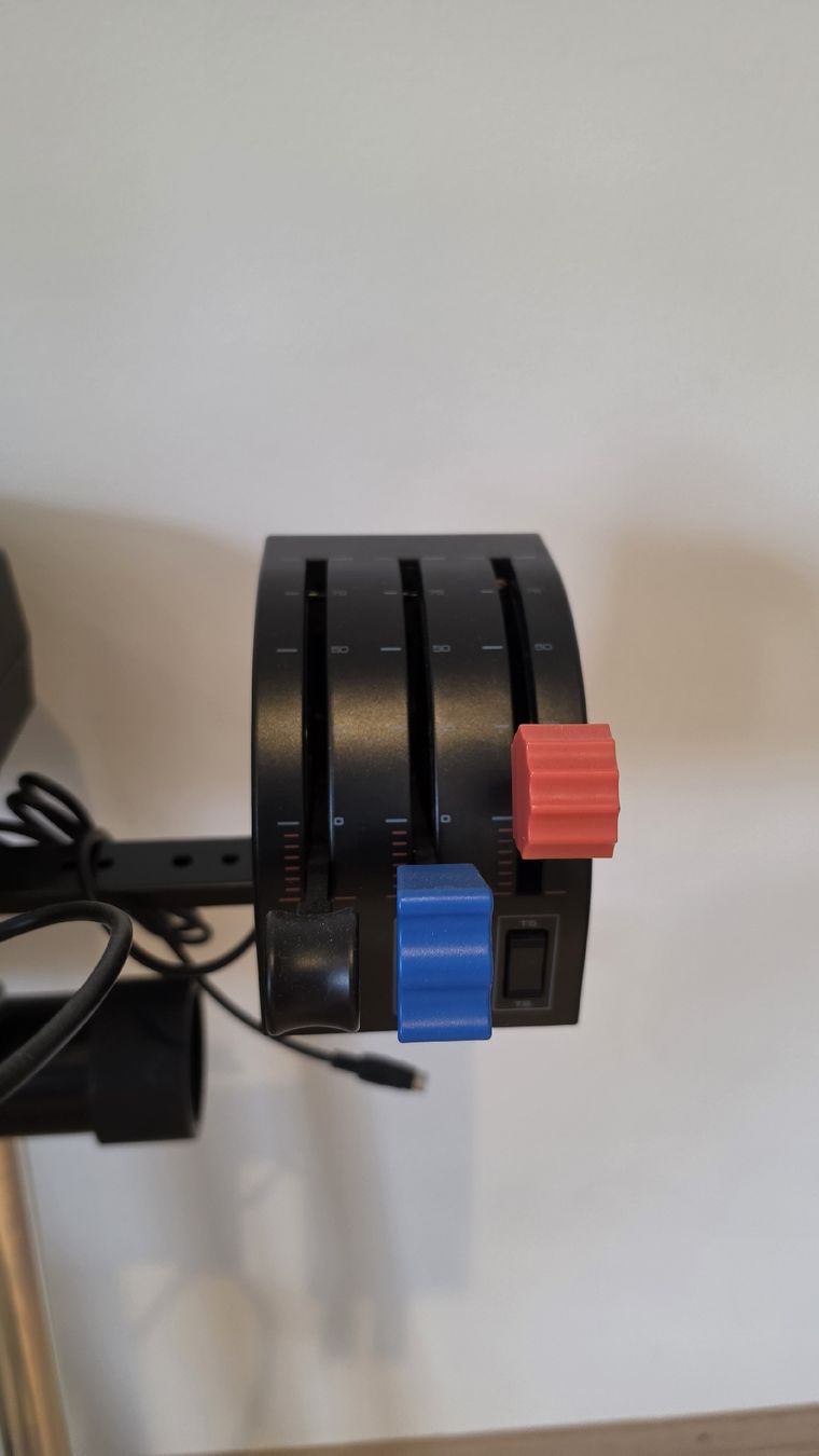 Controller: Logitech Saitek complete set, Yoke, Radio – Nuovo (secondo la descrizione) da Therwil venduto da MarcioSouza 3