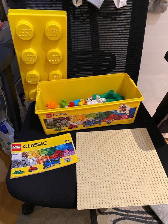 10696 LEGO CLASSIC BOX mit Bauplatte (Gebraucht) in Basel für CHF 15 ...