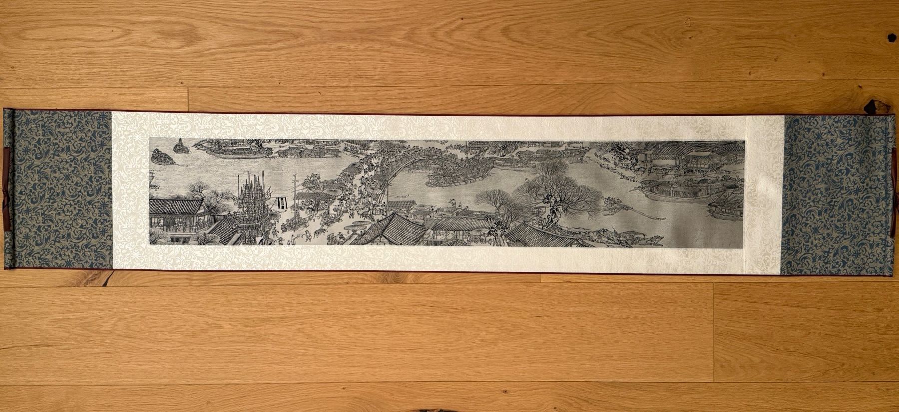 Foto & Immagini: Wandbild Chinesische Seidenbrokat-Rolle – Nuovo e nell'imballaggio originale da Ebikon venduto da mwi2022 1
