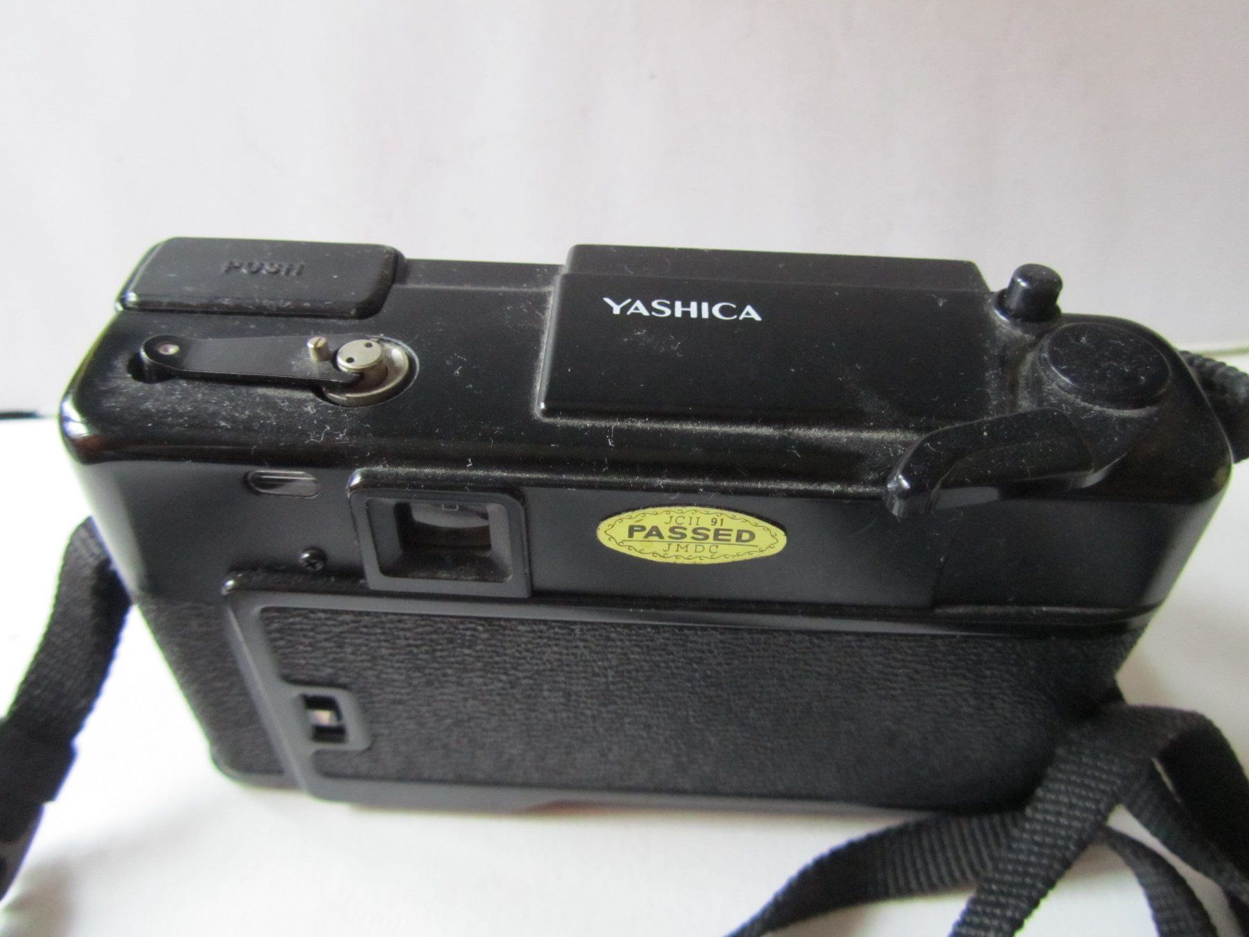Yashica Fotocamera: Yashica Auto Focus 38mm Kompaktkamera - 1978 bis 1981 – Usato da Weiningen ZH venduto da dietsch57 2