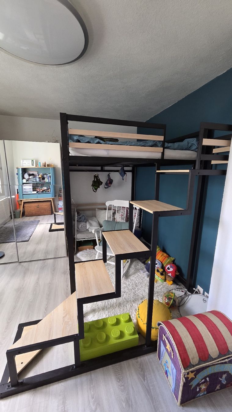 Lits: Hochbett mit Treppenaufgang – D'occasion à Winterthur par sandi99 6