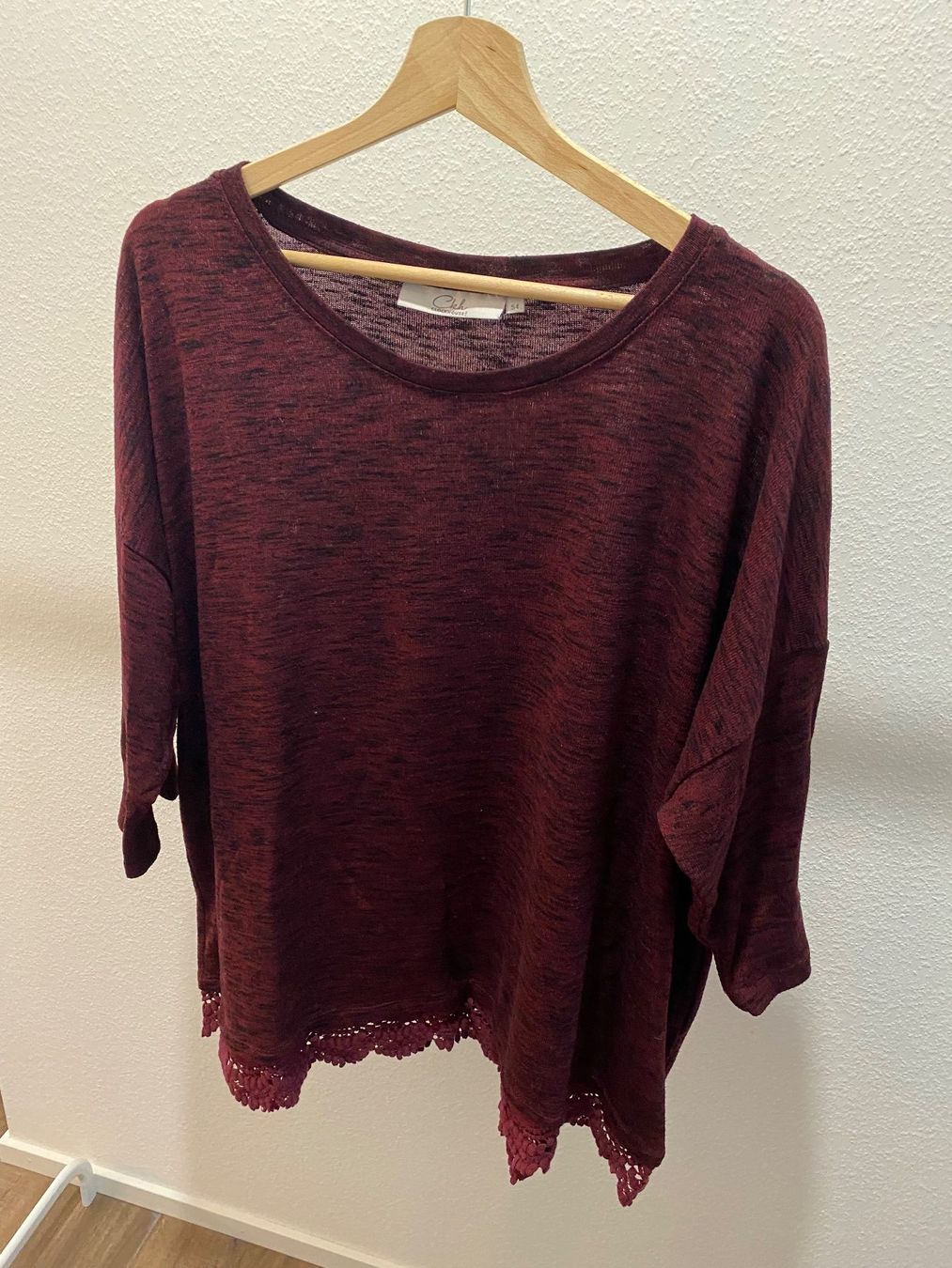 C&A T-Shirts: C&A Clockhouse Shirt bordeaux Gr. 54 – Gebraucht aus Pratteln von a23_j2gs 1