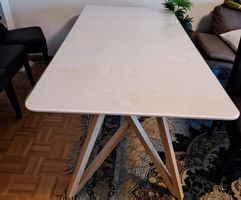 Esstisch sehr guter Zustand 1 jahr Alt Lieferung. 180x91 cm