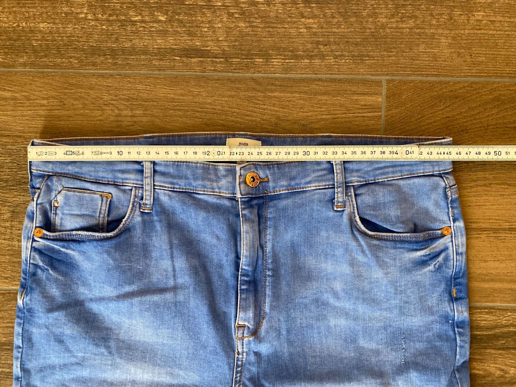 Jeans: River Island Jeans Distressed-Look Regular hellblau Gr. 46 – Usato da Pratteln venduto da a23_j2gs 3