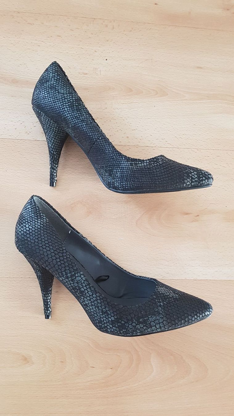Scarpe da donna: Neue Dammen Pumps – Nuovo (secondo la descrizione) da Schöfflisdorf venduto da CrRG21 2