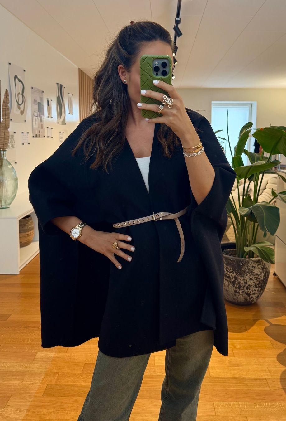 Valentino Altro in  Abbigliamento & Accessori: VALENTINO CAPE BLACK – Nuovo (secondo la descrizione) da Schwyz venduto da bofb 1