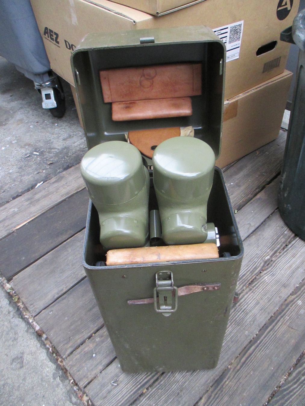 Schweizer Armee Feldstecher: Kern Grabenfernrohr 12x72 mit Stativ. – Gebraucht aus zürich von Haluk1 8