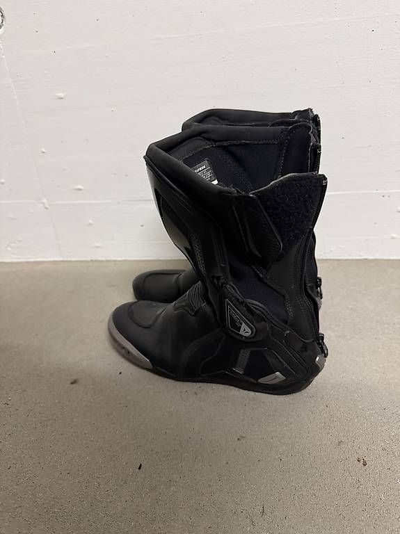 Dainese Scarpe da uomo: Motorradschuhe Dainese Schuhe – Usato da Zufikon venduto da predator10 1