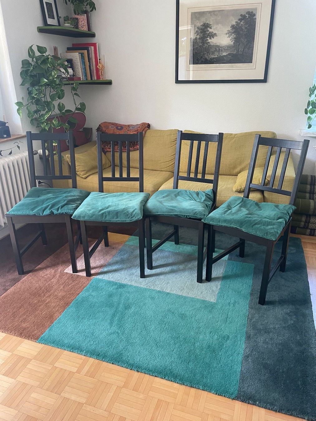 Ikea Stühle: 4-er Set schwarze Stühle – Gebraucht aus Zürich von mit_nt6c