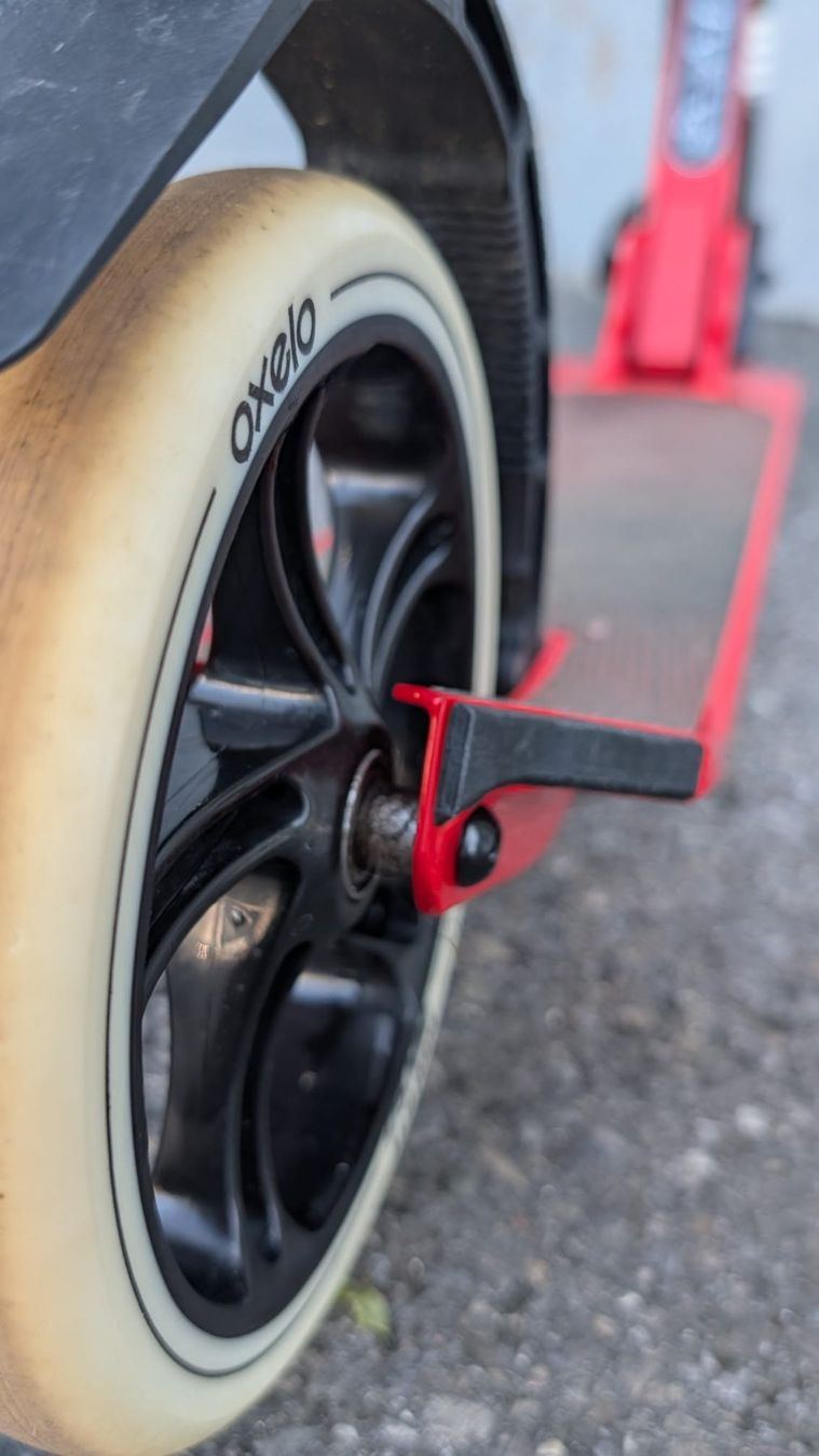 Oxelo Kickboard: Scooter / Trottinett - Marke OXELO - MID 9 rot – Gebraucht aus Sursee von k12g223 4