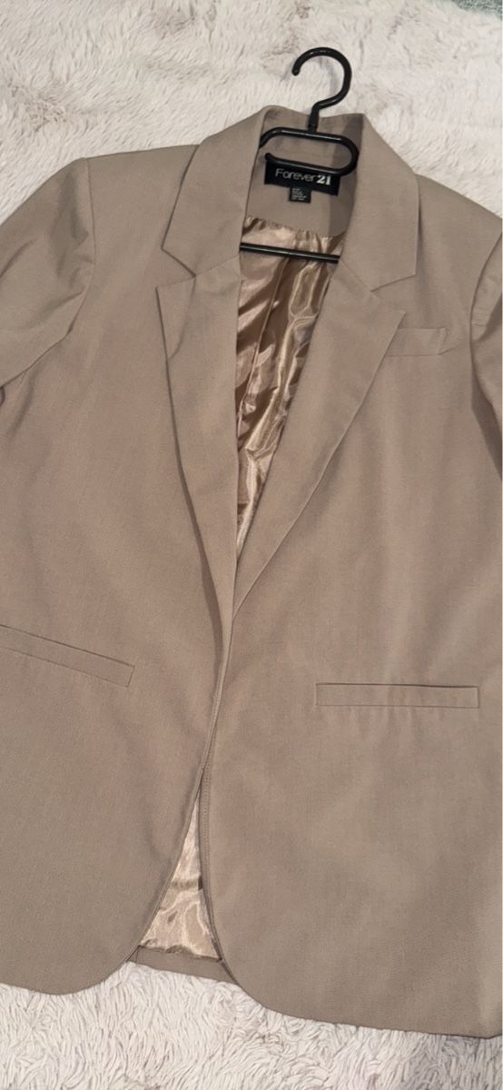 Vestes: Beiger Blazer – D'occasion à Benglen par Shamily 2
