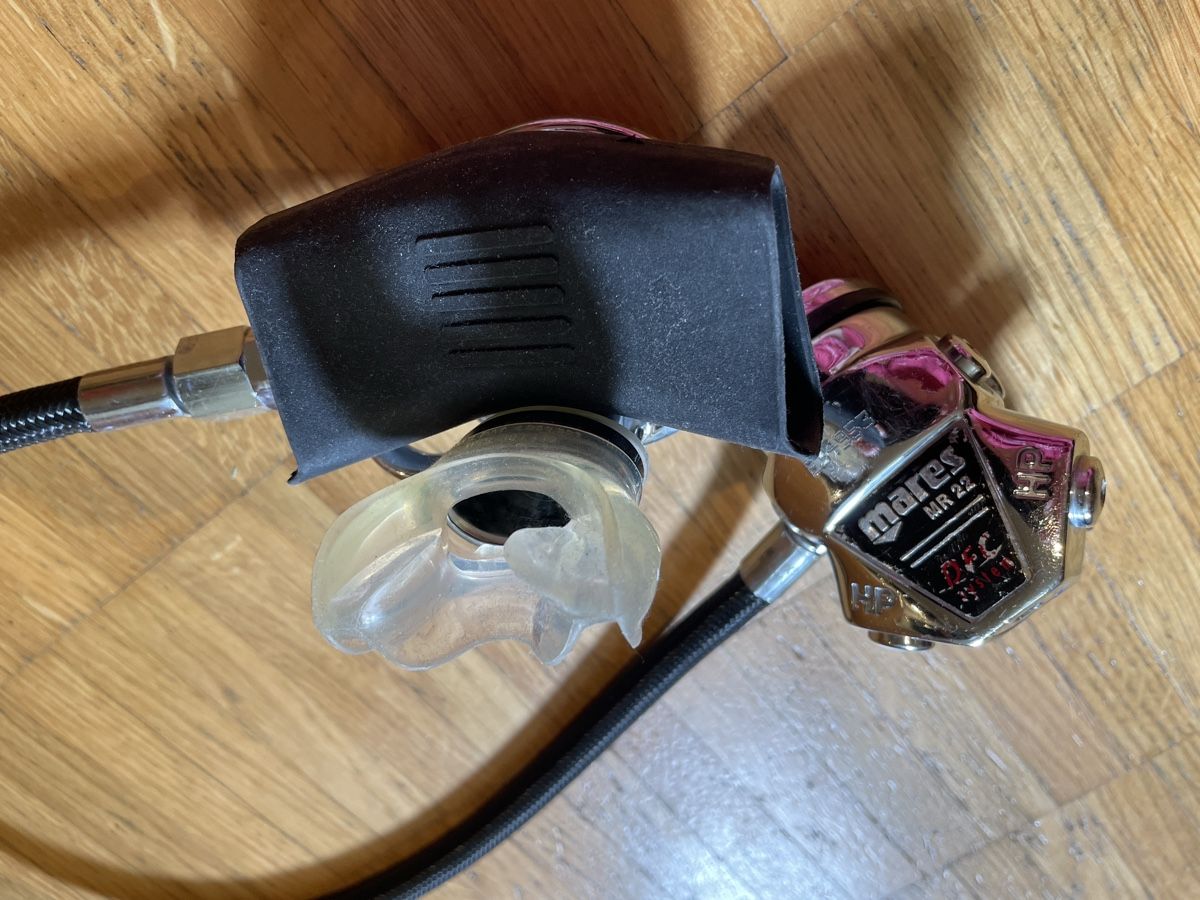 Mares Respiratori & Giubbotti: Mares Tauchregler MR22 Abyss – Usato da Umiken venduto da Abyss3 6