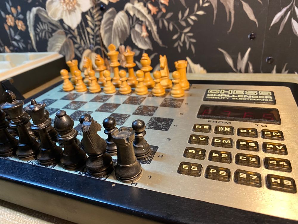 Échiquier électronique Voice Chess Challenger
