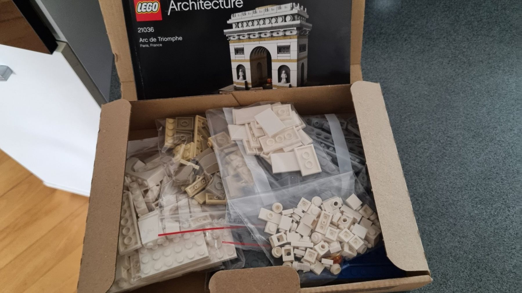 Lego Baukästen: Lego Arc-de-Triomphe 21036 – Gebraucht aus La Chaux-de-Fonds von mikilo1