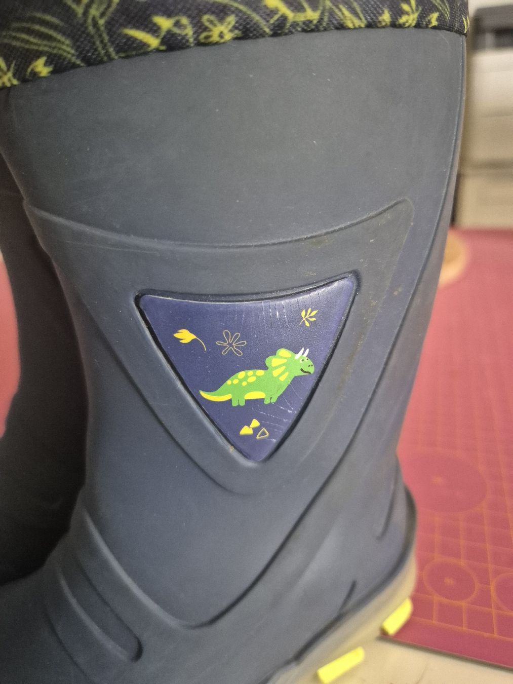Scarpe per ragazzi: Gummistiefel Dinos 24/25 – Usato da Wynigen venduto da La_Talpa 1