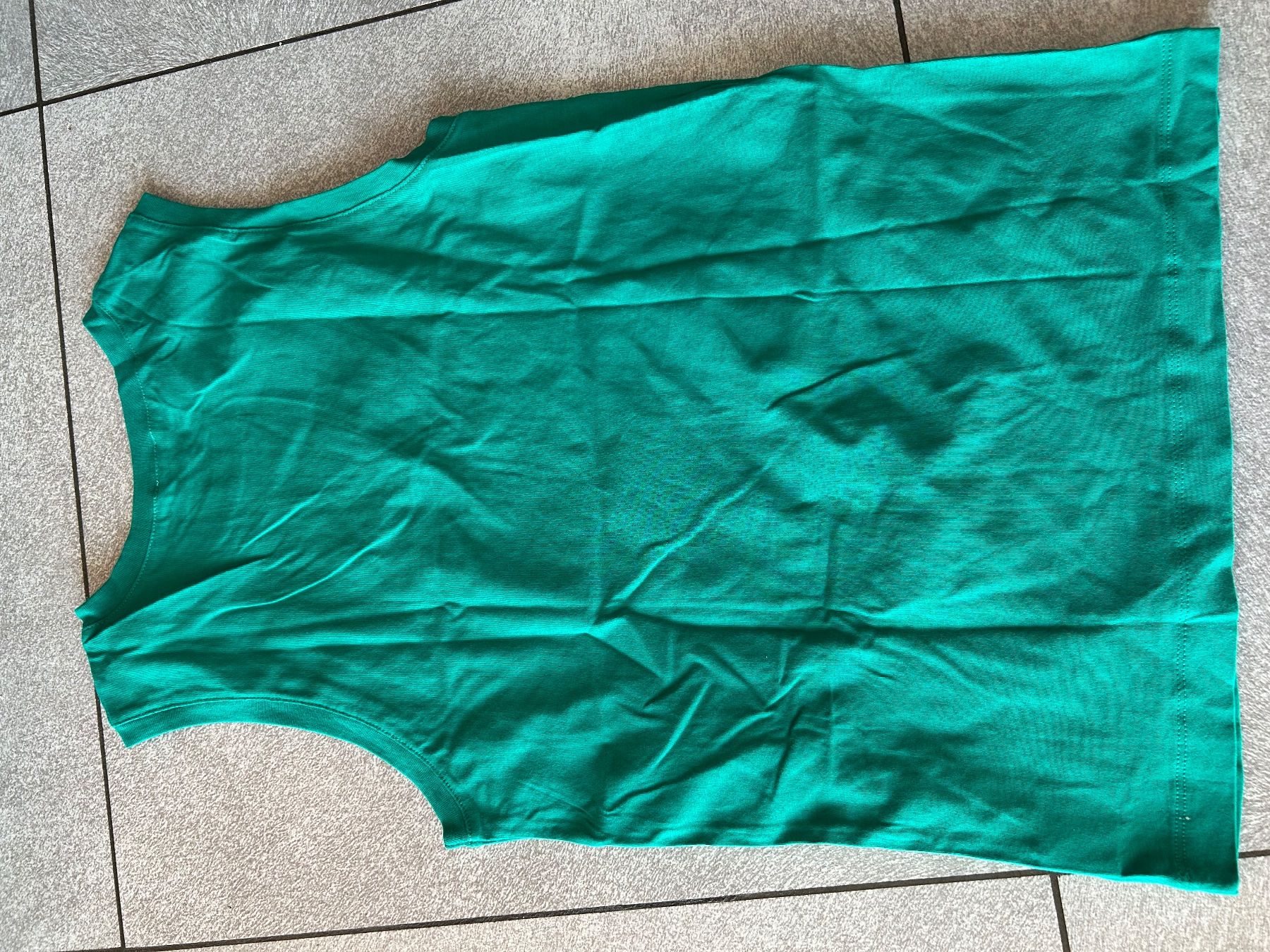 Benetton Camicie, T-shirt & Polo: Top BENETTON vert gr 146 / 11 - 12 ans – Usato da Arbedo venduto da nadia1973 1