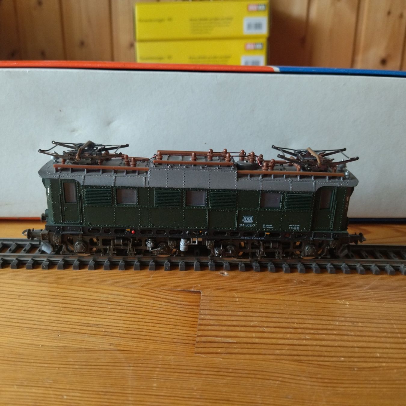 Roco Modelleisenbahnen: Roco E-Lok E1445 (939) – Gebraucht aus Basel von BeanieUp