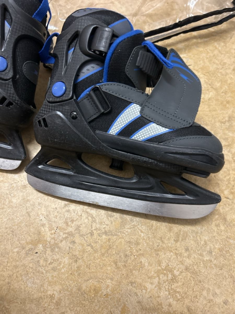 Pattini da ghiaccio: Kinder Schlittschuhe Grösse 29-33 – Usato da Urdorf venduto da 2msa2 2