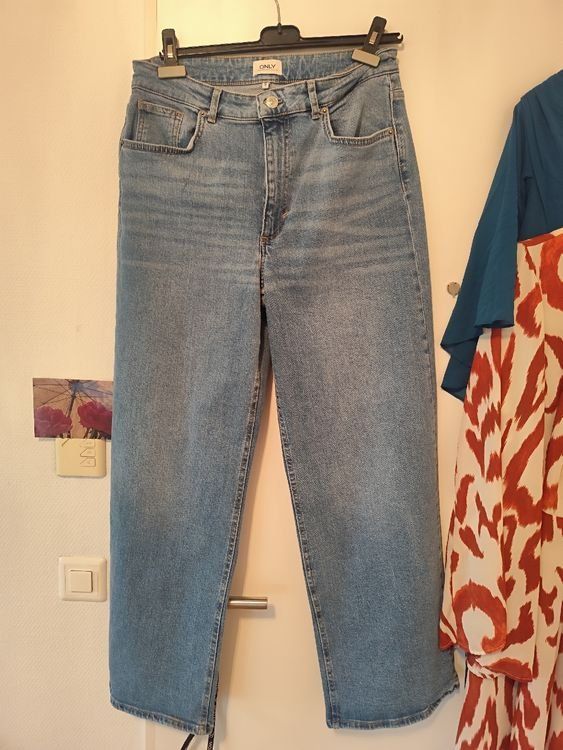 Only Jeans: ONLY MOM  Jeans neue Gr. 32/30 – Usato da Aarburg venduto da saluvava