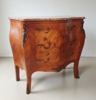 Commode style Louis XV avec plateau en marbre